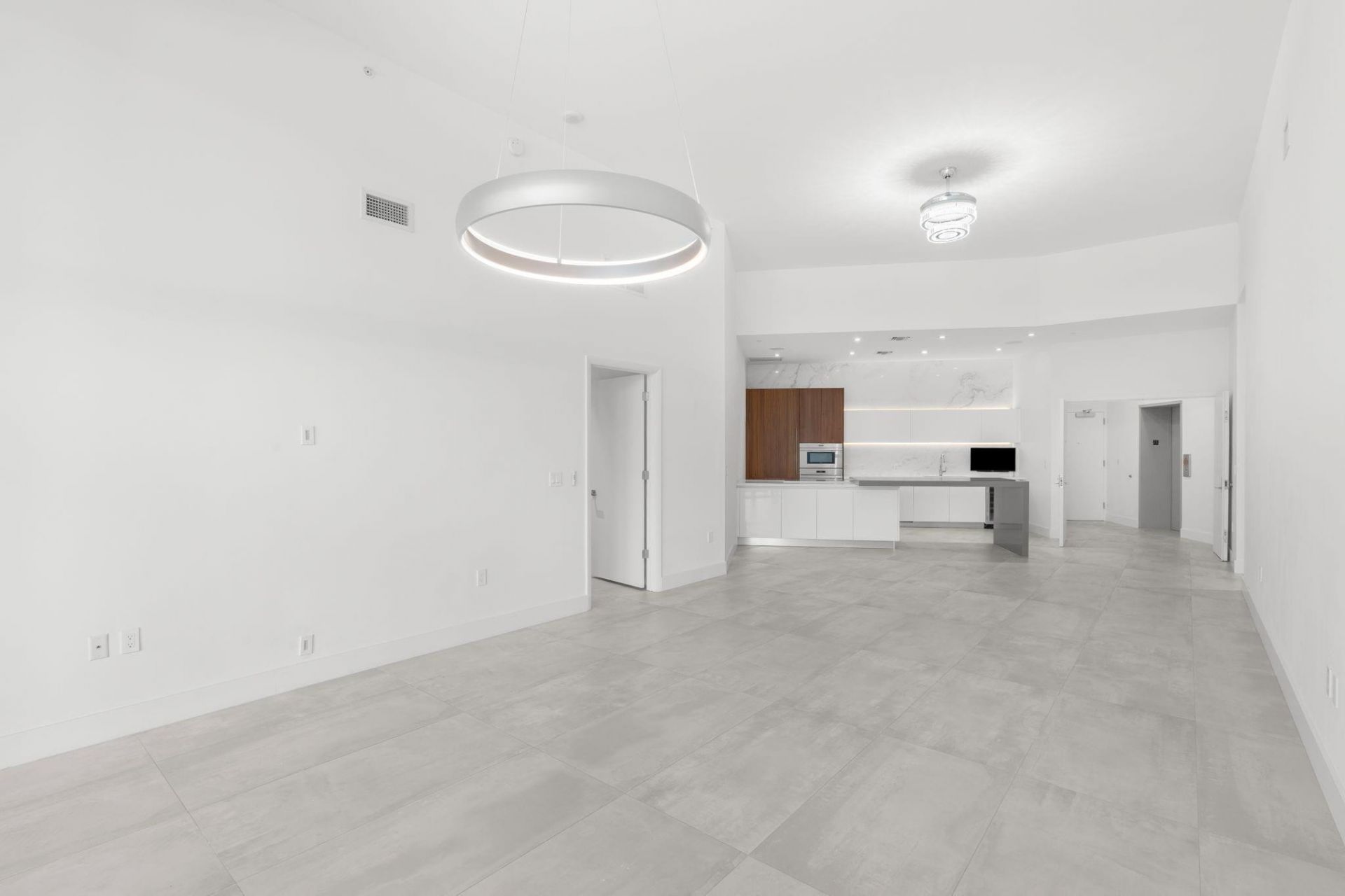 701 N Fort Lauderdale Beach Boulevard, Unit 214, Fort Lauderdale, FL 33304 Photo