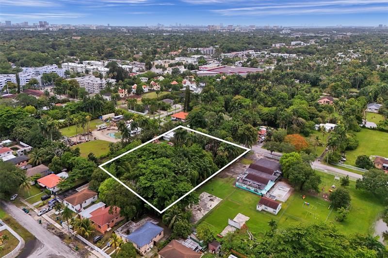 453 NE 154th Street, Miami, FL 33162 Photo