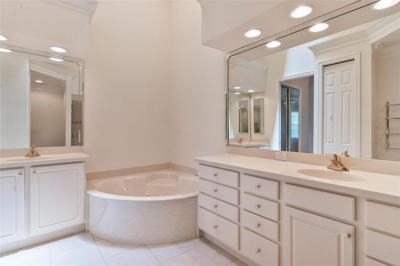 14 Camino Real Boulevard, Unit 14, Howey in the Hills, FL 34737 Photo