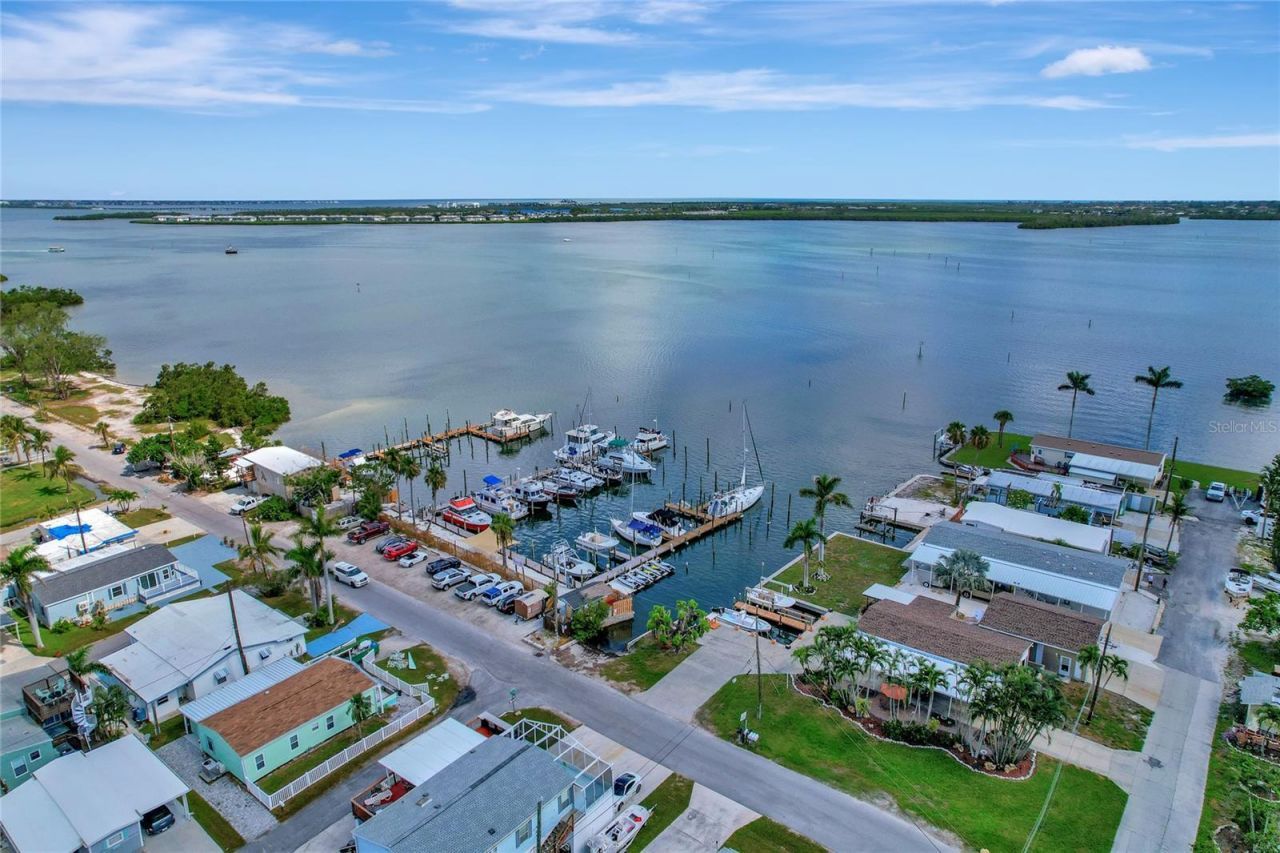 3705 116th Street Court W, Bradenton, FL 34210 Photo