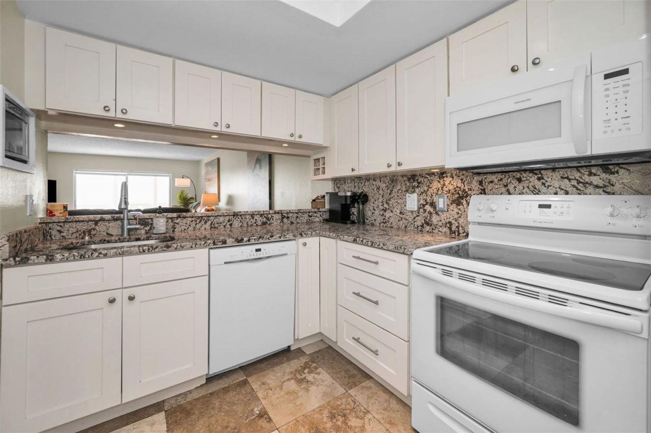 403 Gulf Way, Unit 403, Saint Pete Beach, FL 33706 Photo