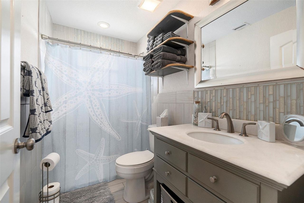 8425 W Gulf Boulevard, Treasure Island, FL 33706 Photo