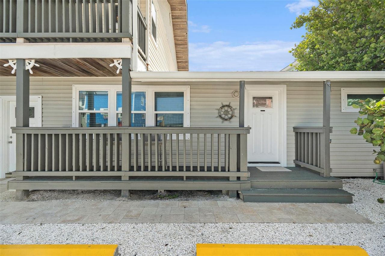8425 W Gulf Boulevard, Treasure Island, FL 33706 Photo