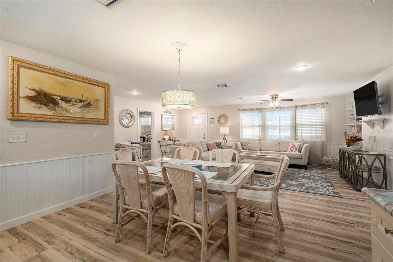 8425 W Gulf Boulevard, Treasure Island, FL 33706 Photo