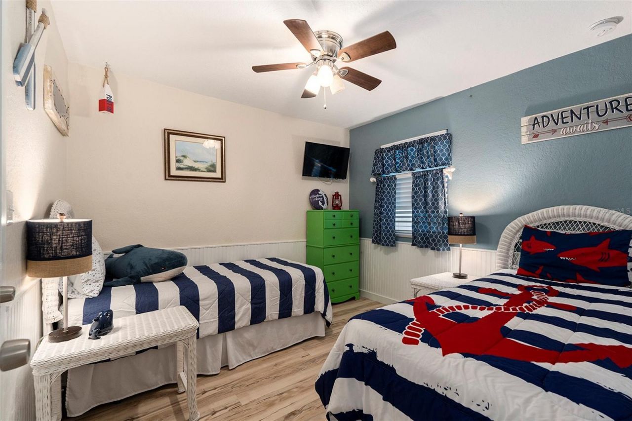 8425 W Gulf Boulevard, Treasure Island, FL 33706 Photo