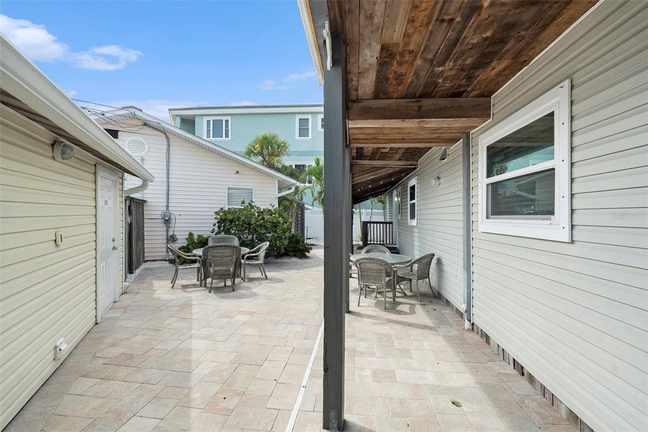 8425 W Gulf Boulevard, Treasure Island, FL 33706 Photo
