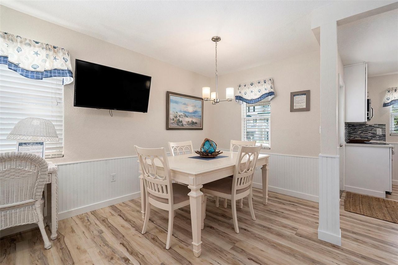 8425 W Gulf Boulevard, Treasure Island, FL 33706 Photo
