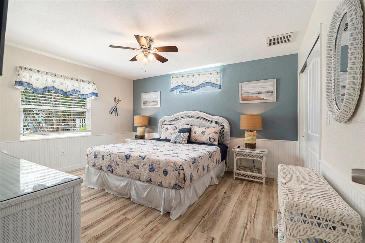 8425 W Gulf Boulevard, Treasure Island, FL 33706 Photo