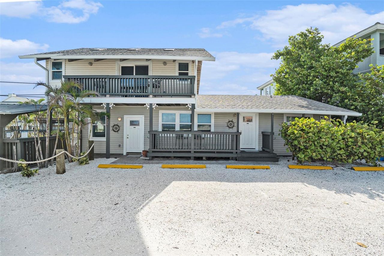8425 W Gulf Boulevard, Treasure Island, FL 33706 Photo