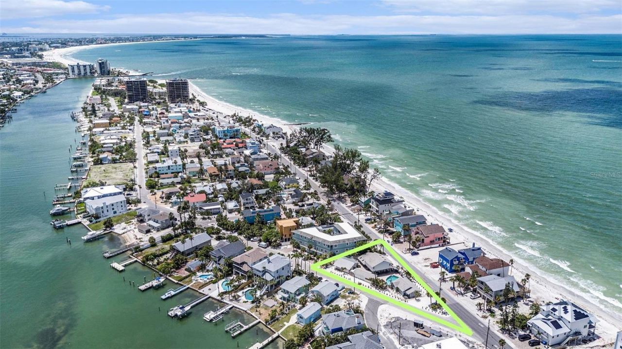 8425 W Gulf Boulevard, Treasure Island, FL 33706 Photo