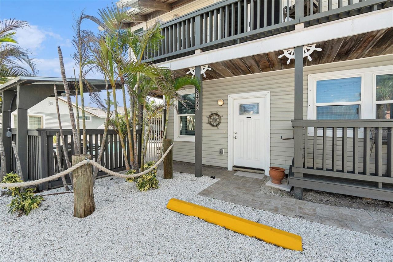 8425 W Gulf Boulevard, Treasure Island, FL 33706 Photo