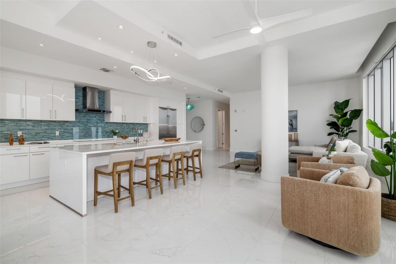 111 S Pineapple Avenue, Unit 1204, Sarasota, FL 34236 Photo