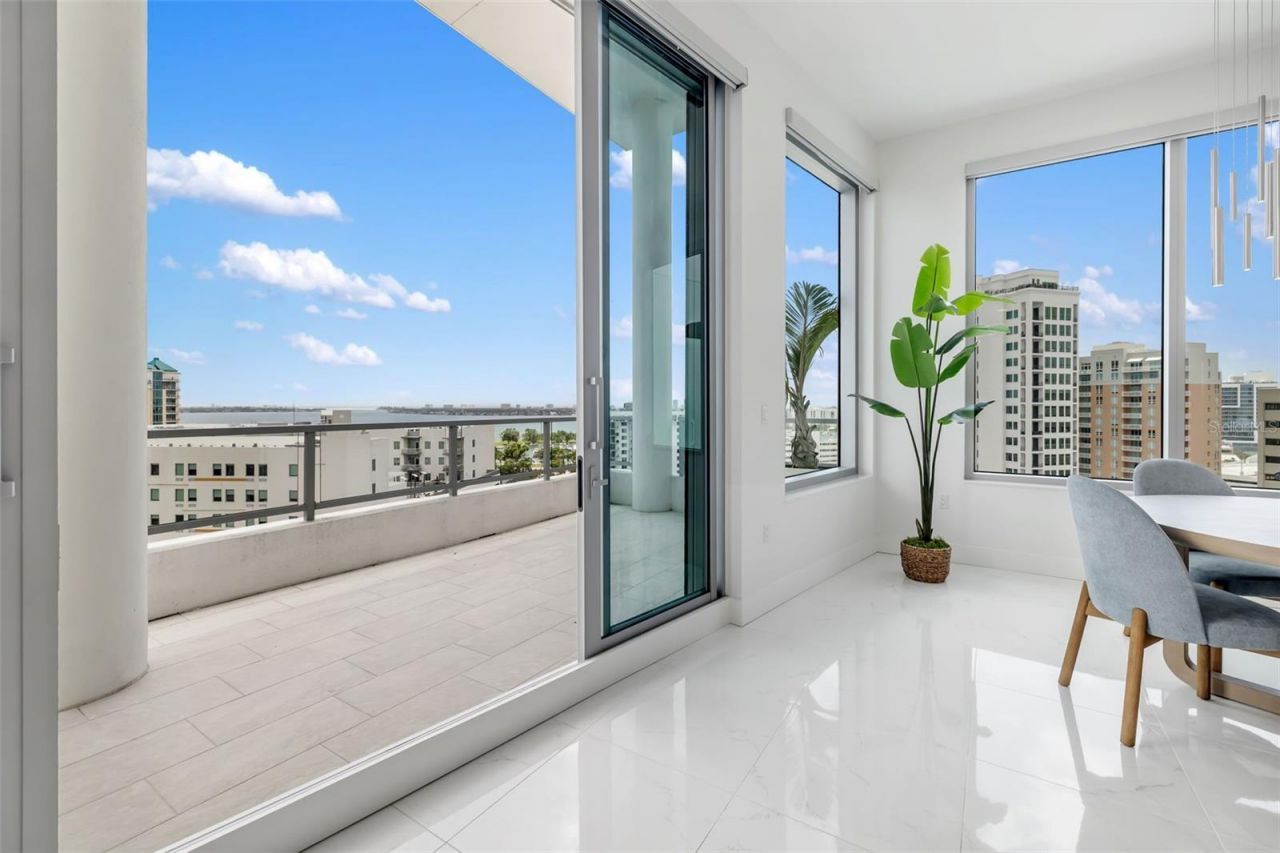 111 S Pineapple Avenue, Unit 1204, Sarasota, FL 34236 Photo