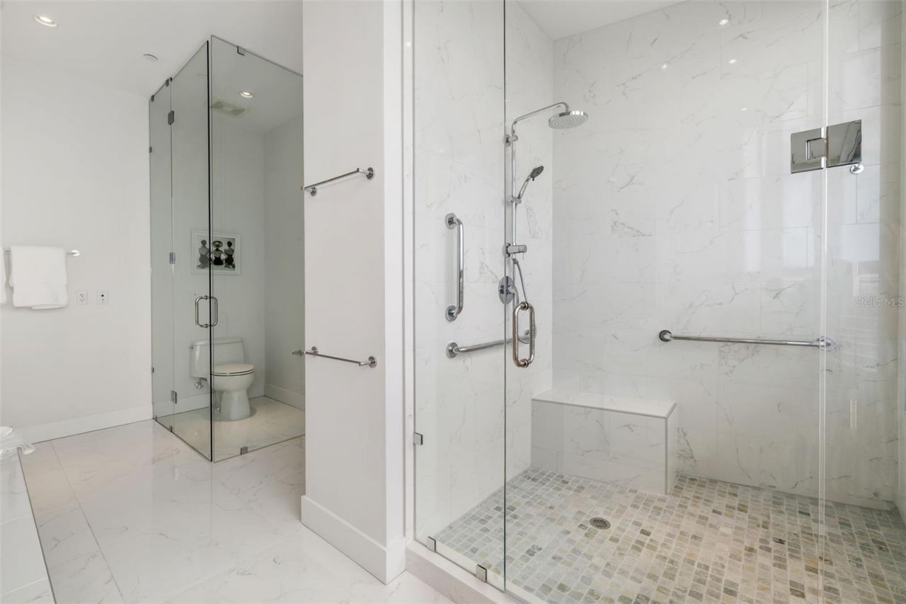 111 S Pineapple Avenue, Unit 1204, Sarasota, FL 34236 Photo