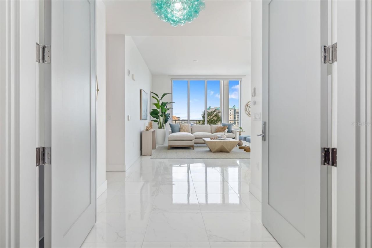 111 S Pineapple Avenue, Unit 1204, Sarasota, FL 34236 Photo