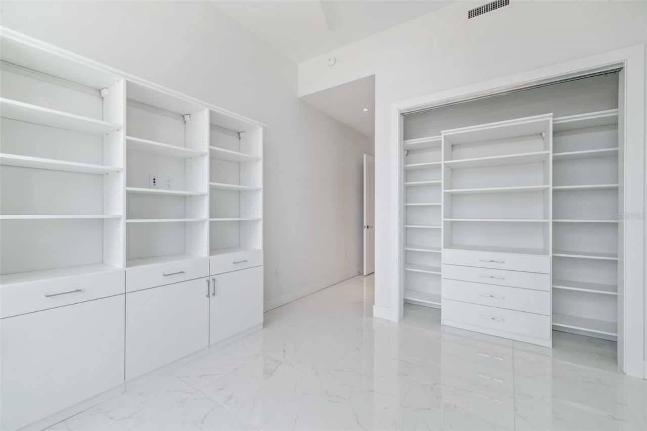 111 S Pineapple Avenue, Unit 1204, Sarasota, FL 34236 Photo