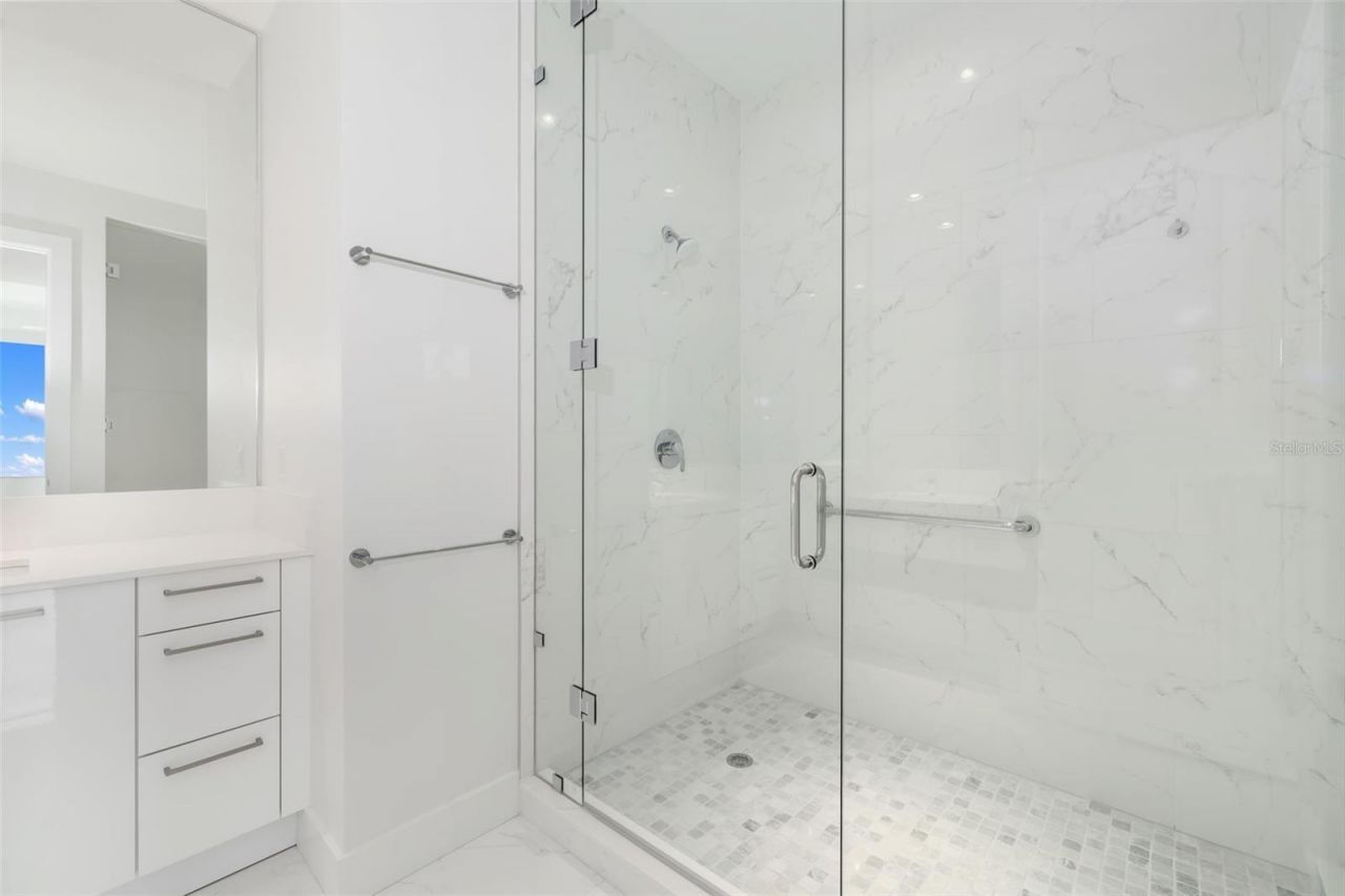 111 S Pineapple Avenue, Unit 1204, Sarasota, FL 34236 Photo