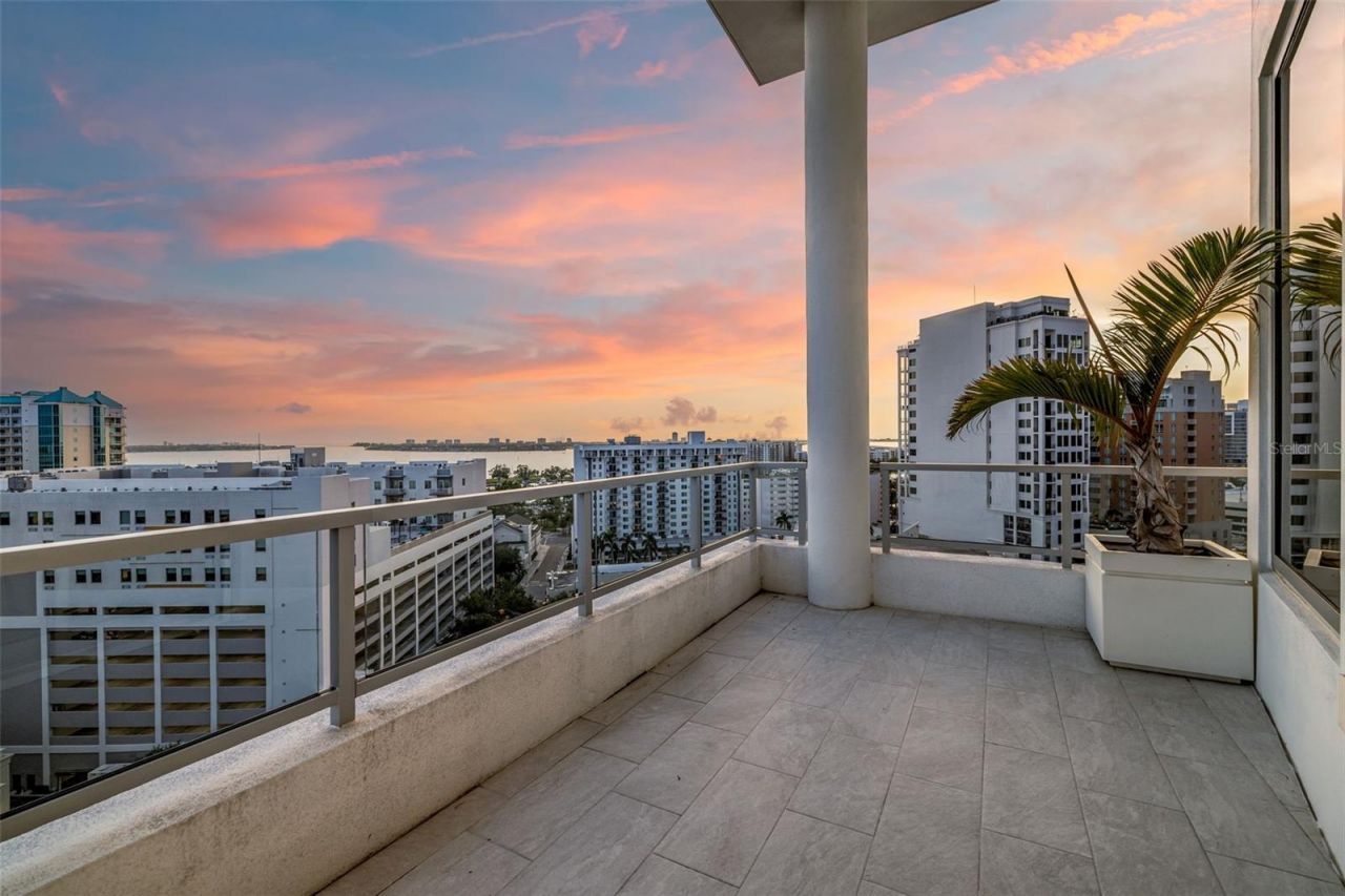 111 S Pineapple Avenue, Unit 1204, Sarasota, FL 34236 Photo