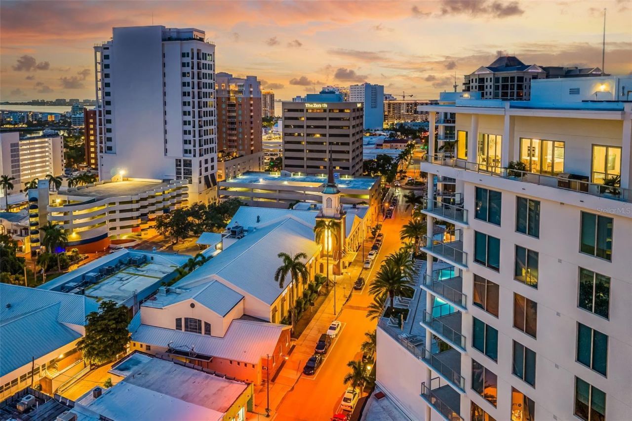 111 S Pineapple Avenue, Unit 1204, Sarasota, FL 34236 Photo