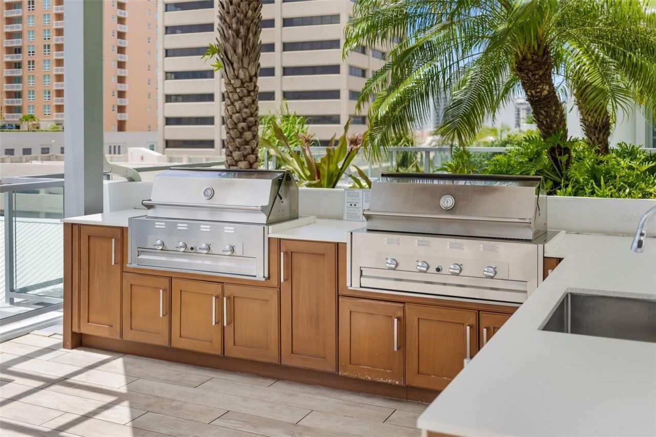 111 S Pineapple Avenue, Unit 1204, Sarasota, FL 34236 Photo