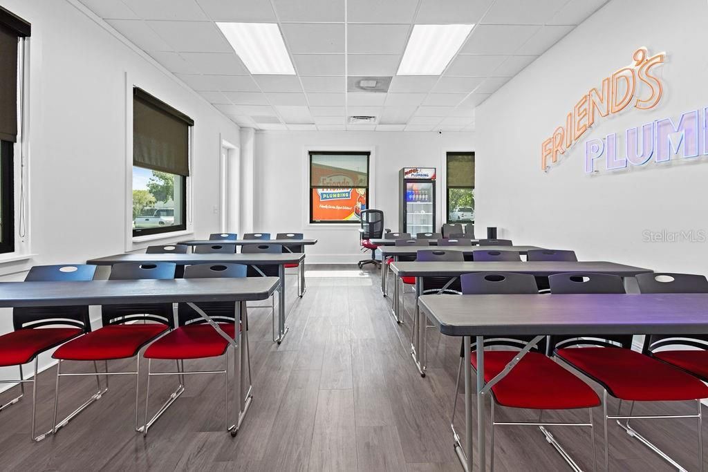 325 Mears Boulevard, Unit 100, Oldsmar, FL 34677 Photo