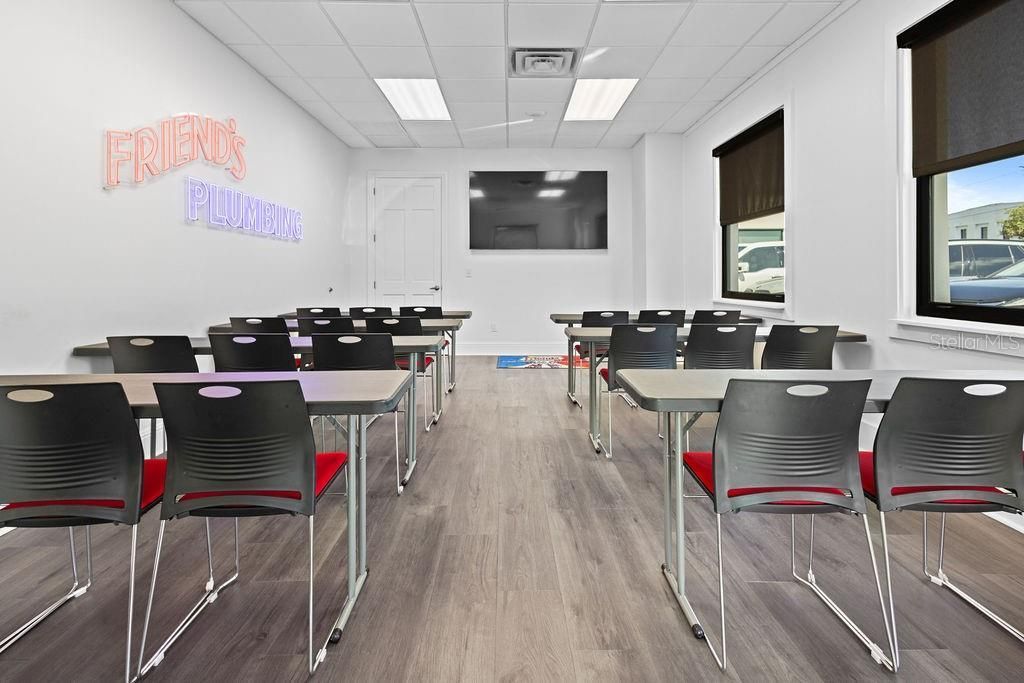 325 Mears Boulevard, Unit 100, Oldsmar, FL 34677 Photo