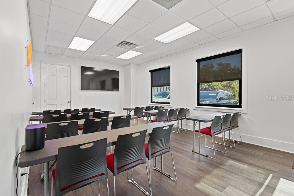 325 Mears Boulevard, Unit 100, Oldsmar, FL 34677 Photo