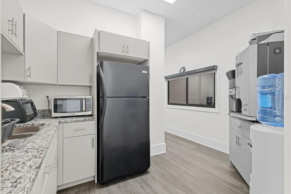 325 Mears Boulevard, Unit 100, Oldsmar, FL 34677 Photo