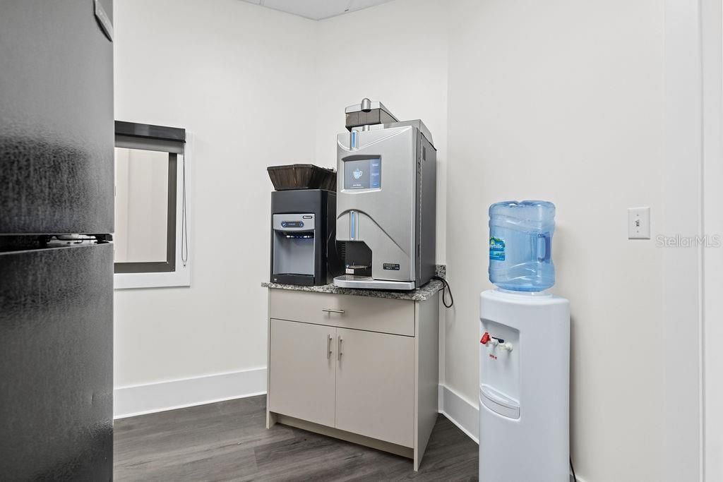 325 Mears Boulevard, Unit 100, Oldsmar, FL 34677 Photo