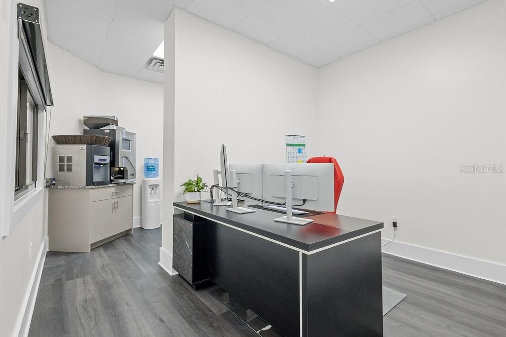 325 Mears Boulevard, Unit 100, Oldsmar, FL 34677 Photo