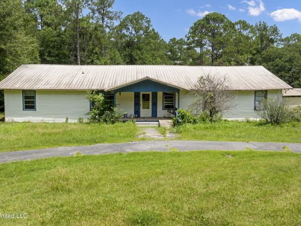 8236 Stonehaven Drive, Vancleave, MS 39565