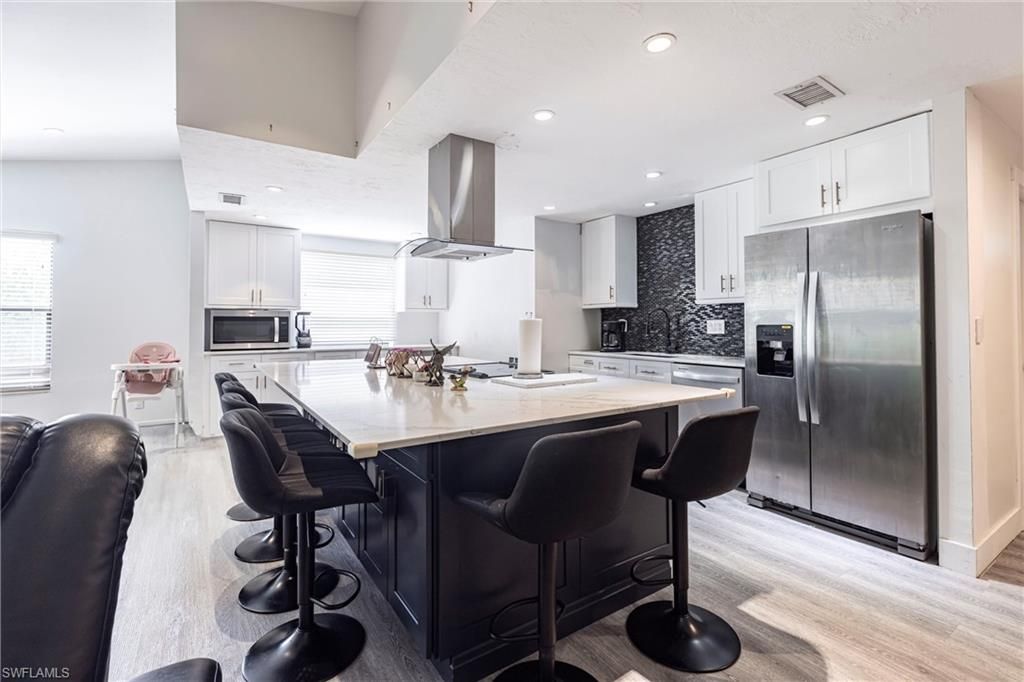 2345 Outrigger Ln, Naples, FL 34104 Main Photo