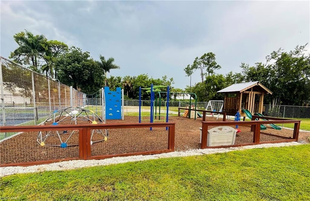 2345 Outrigger Ln, Naples, FL 34104 Photo
