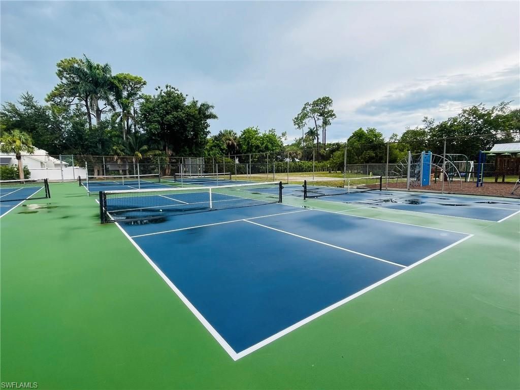 2345 Outrigger Ln, Naples, FL 34104 Photo