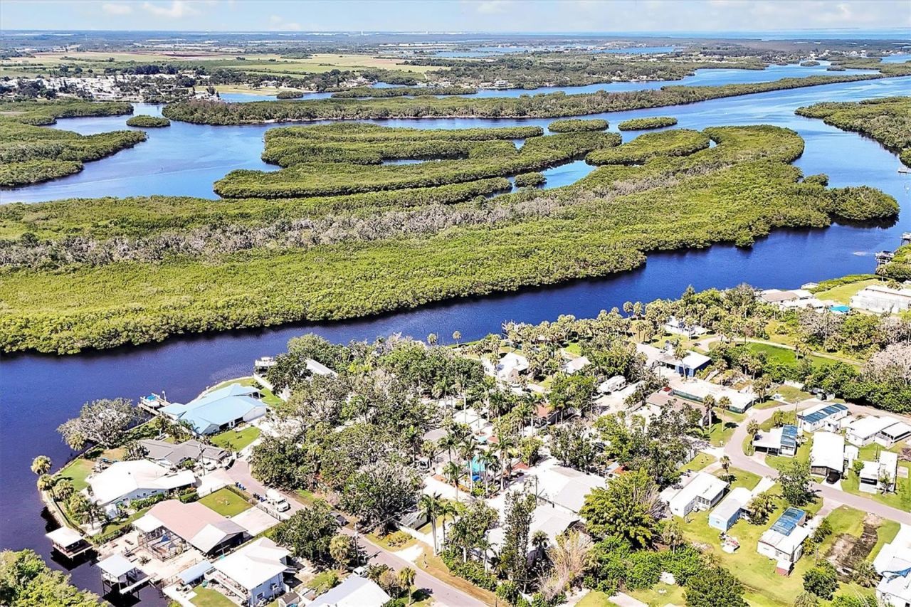 1800 Kofresi Court, Ruskin, FL 33570 Photo