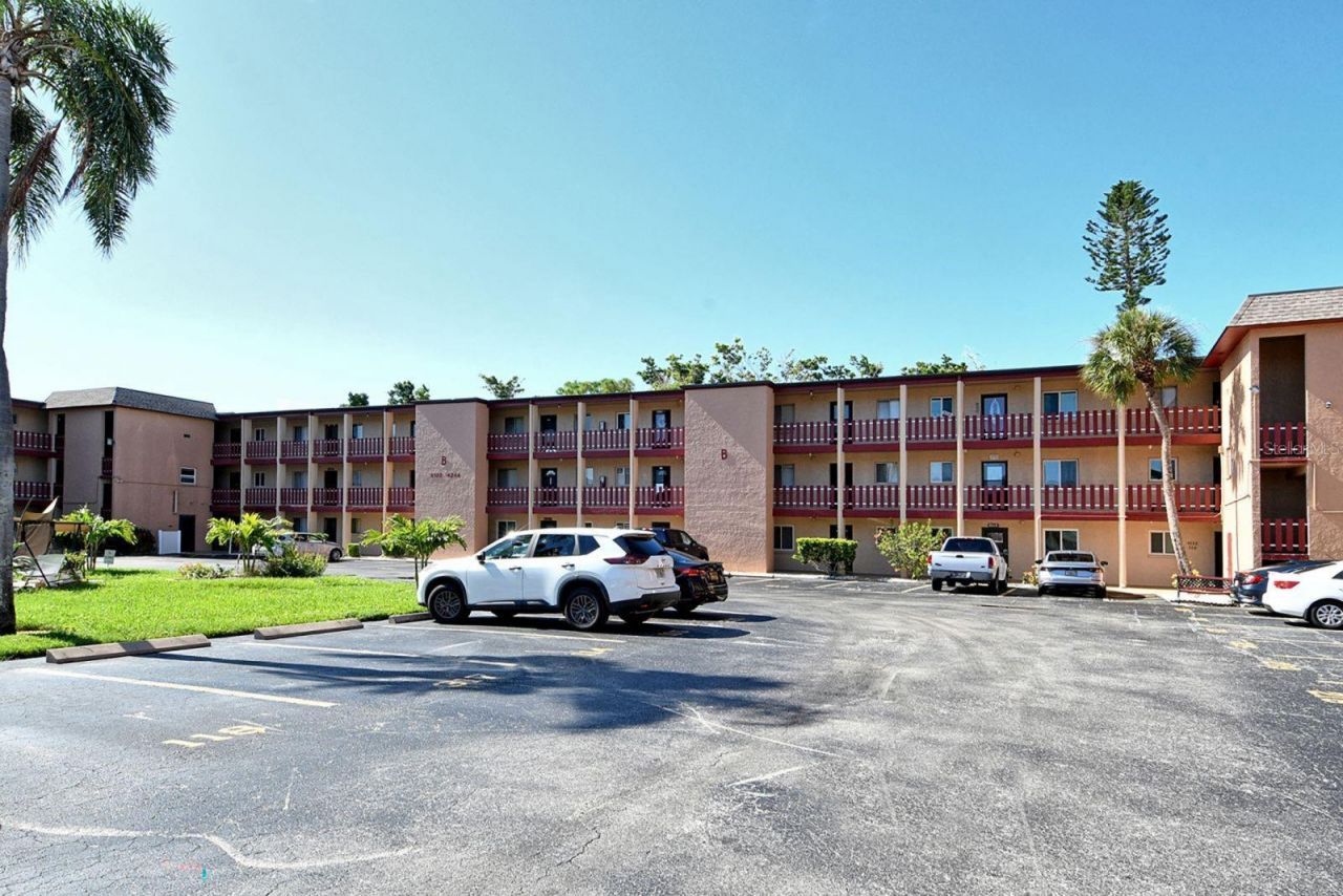 4130 Heron Way, Unit B-115, Bradenton, FL 34205 Photo