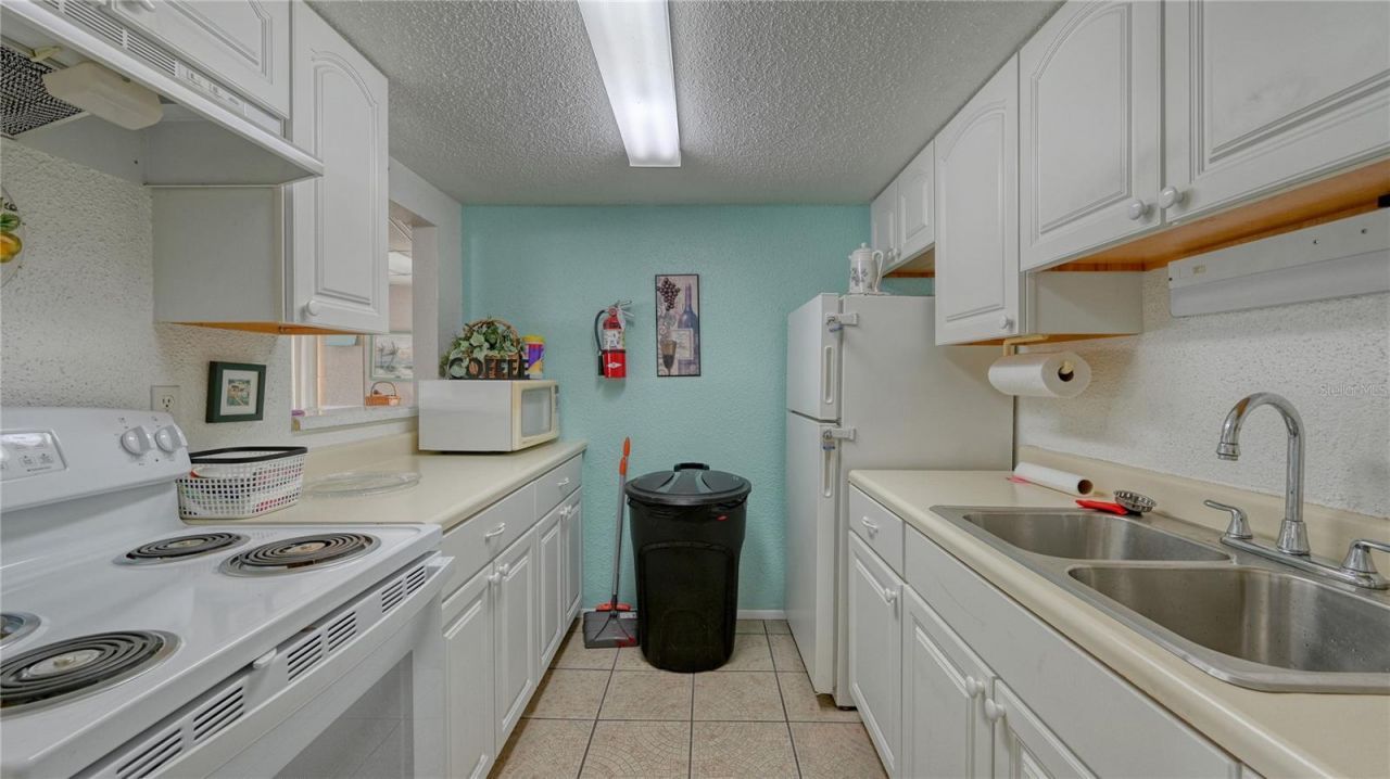 4130 Heron Way, Unit B-115, Bradenton, FL 34205 Photo
