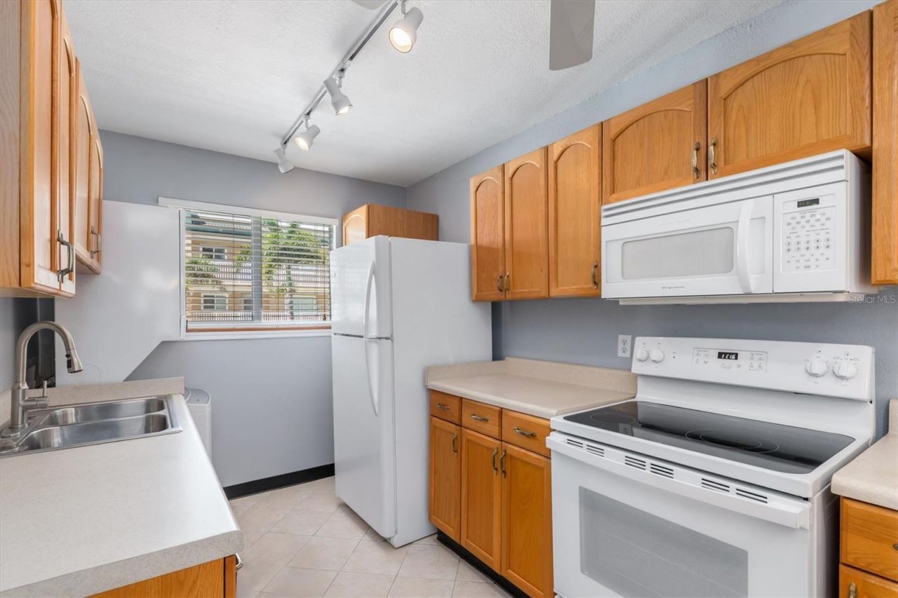 150 Harborside Avenue, Unit 207, Punta Gorda, FL 33950 Photo