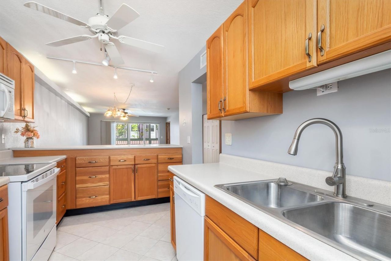 150 Harborside Avenue, Unit 207, Punta Gorda, FL 33950 Photo