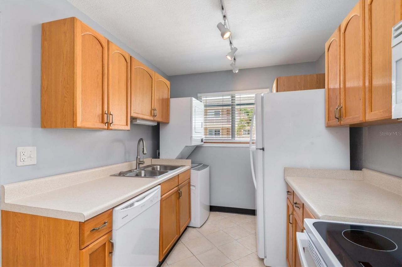 150 Harborside Avenue, Unit 207, Punta Gorda, FL 33950 Photo