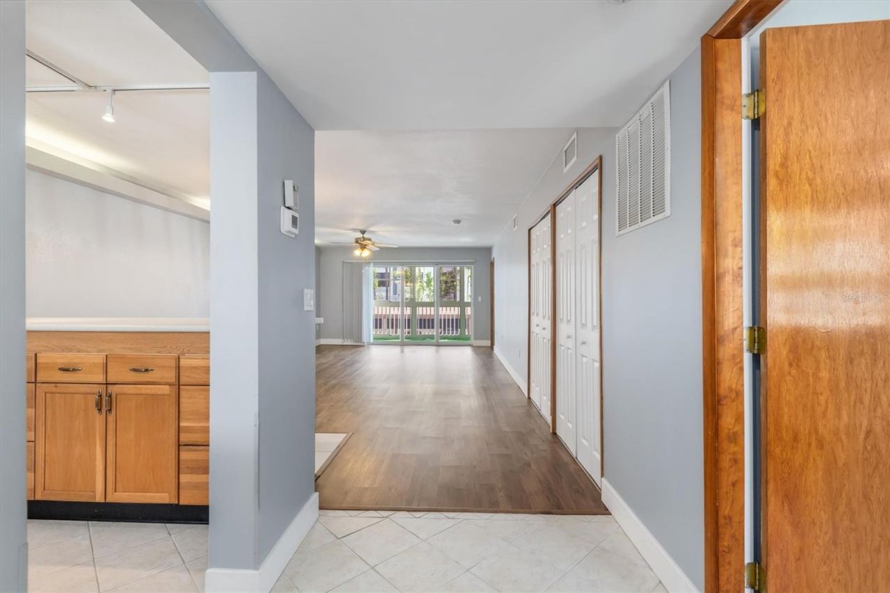 150 Harborside Avenue, Unit 207, Punta Gorda, FL 33950 Photo