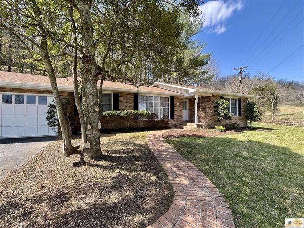 443 W Church Street, Burkesville, KY 42717