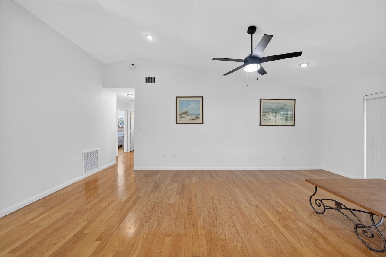 640 Oliva St, Sanibel, FL 33957 Photo