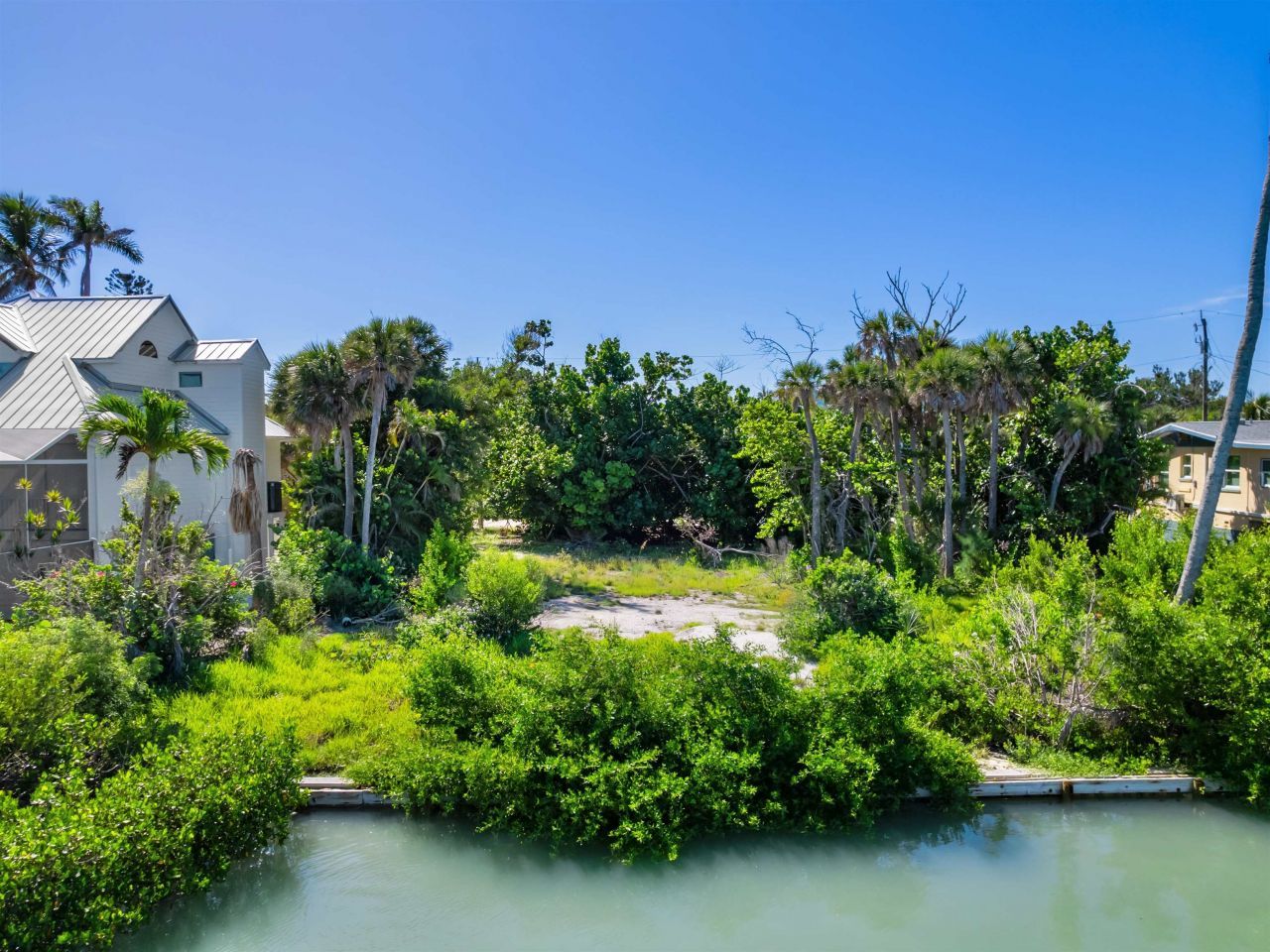 2563 Coconut Dr, Sanibel, FL 33957 Photo