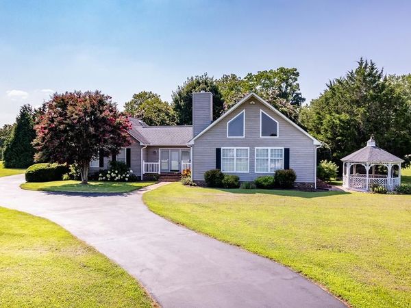 245 Nomini Bay Drive, MONTROSS, VA 22520