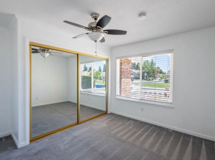 5400 Lawnview Way, Elk Grove, CA 95758 Photo