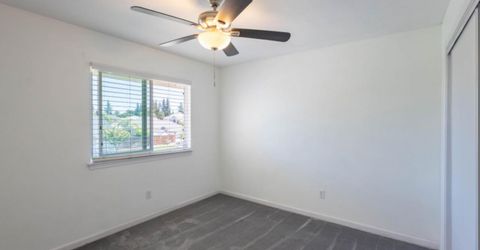 5400 Lawnview Way, Elk Grove, CA 95758 Photo