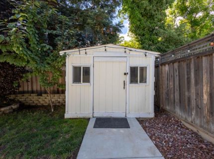 5400 Lawnview Way, Elk Grove, CA 95758 Photo