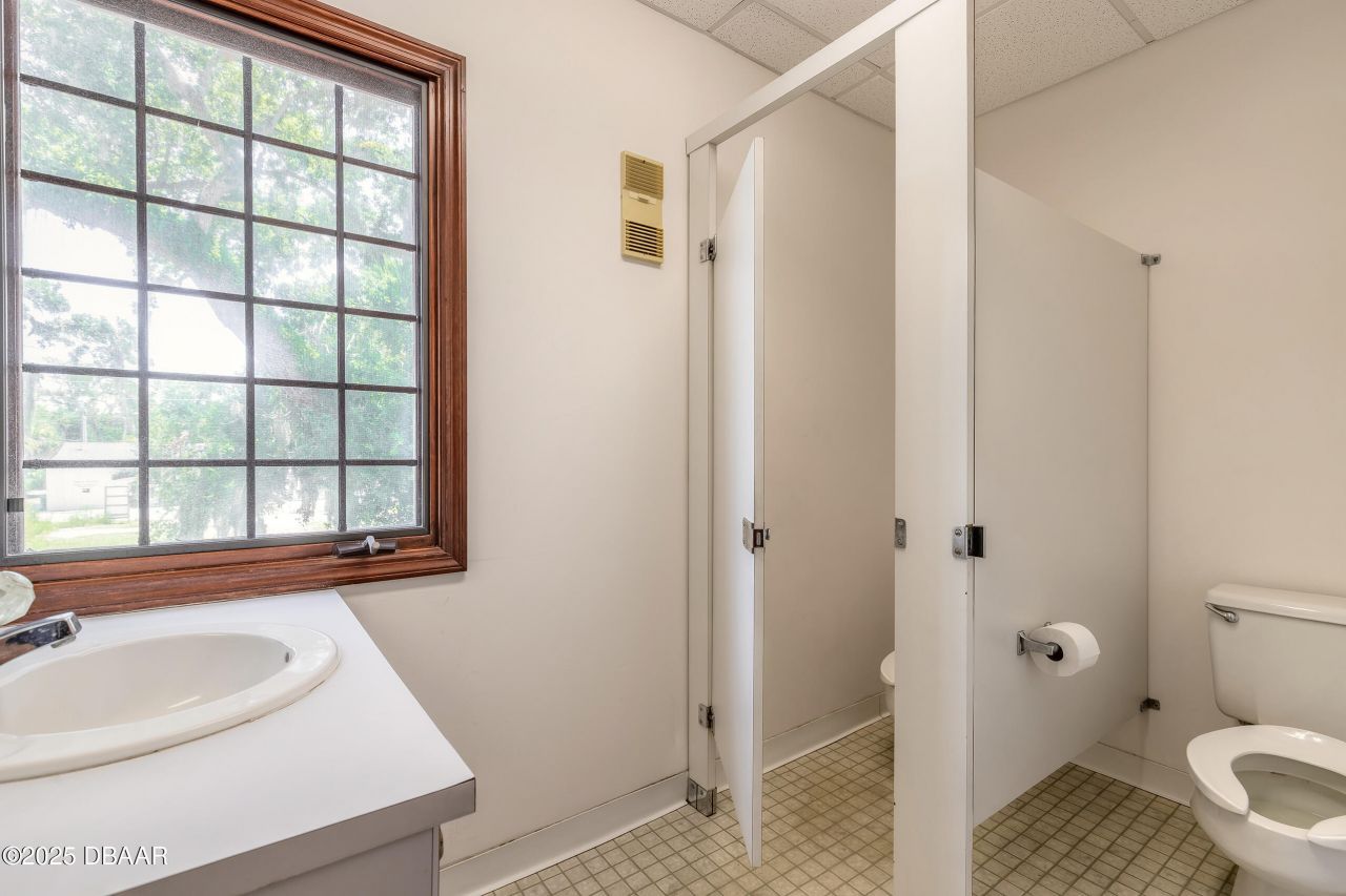 205 Magnolia Street, New Smyrna Beach, FL 32168 Photo