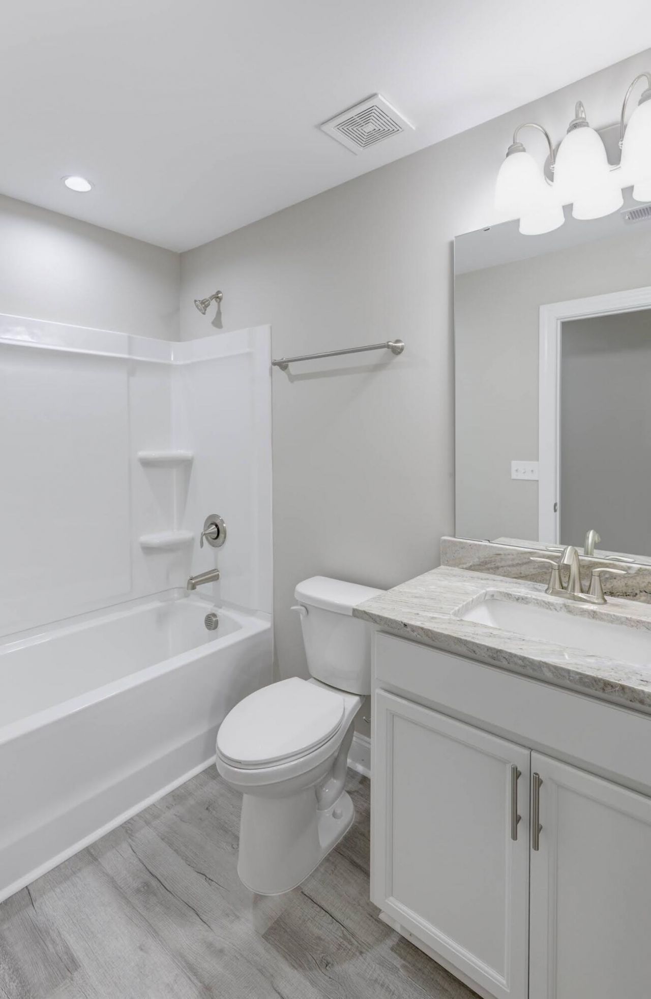 911 N Lemacks Street Photo 32